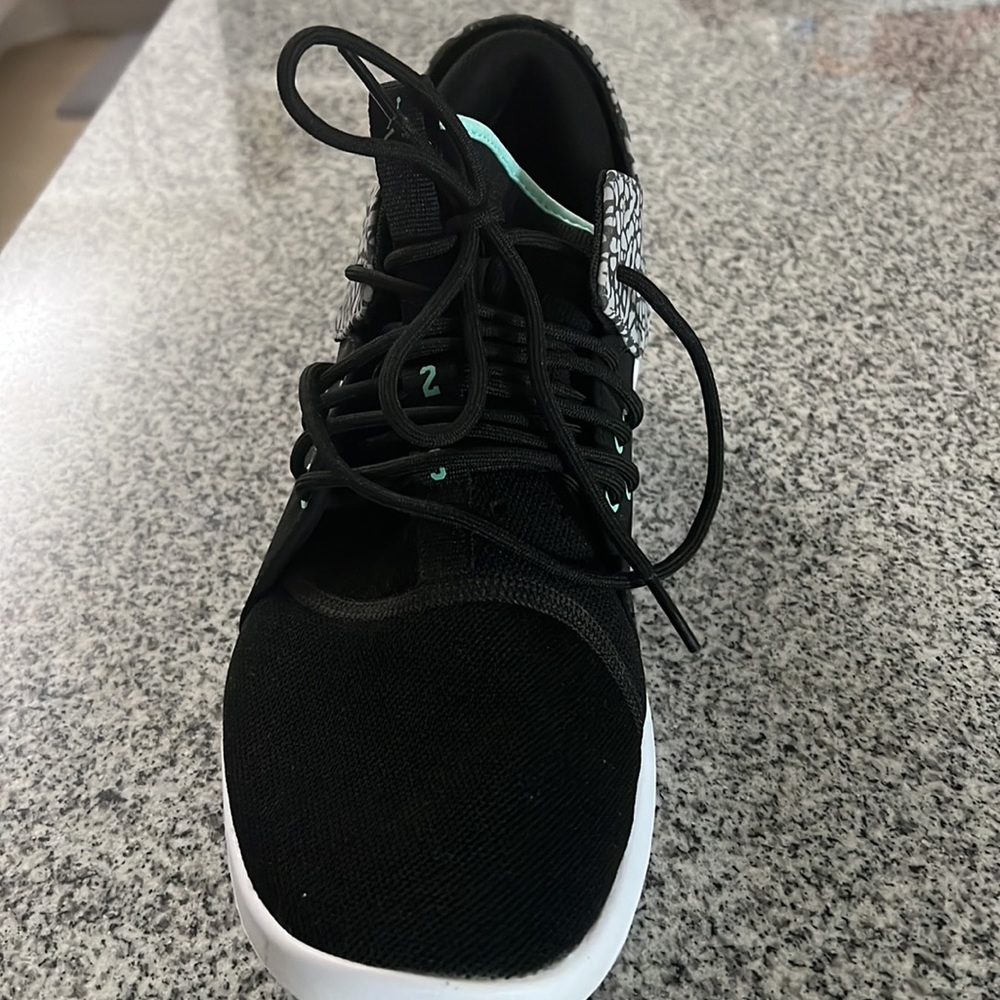 Nike Emerald Air Jordan - Picture 2 of 4